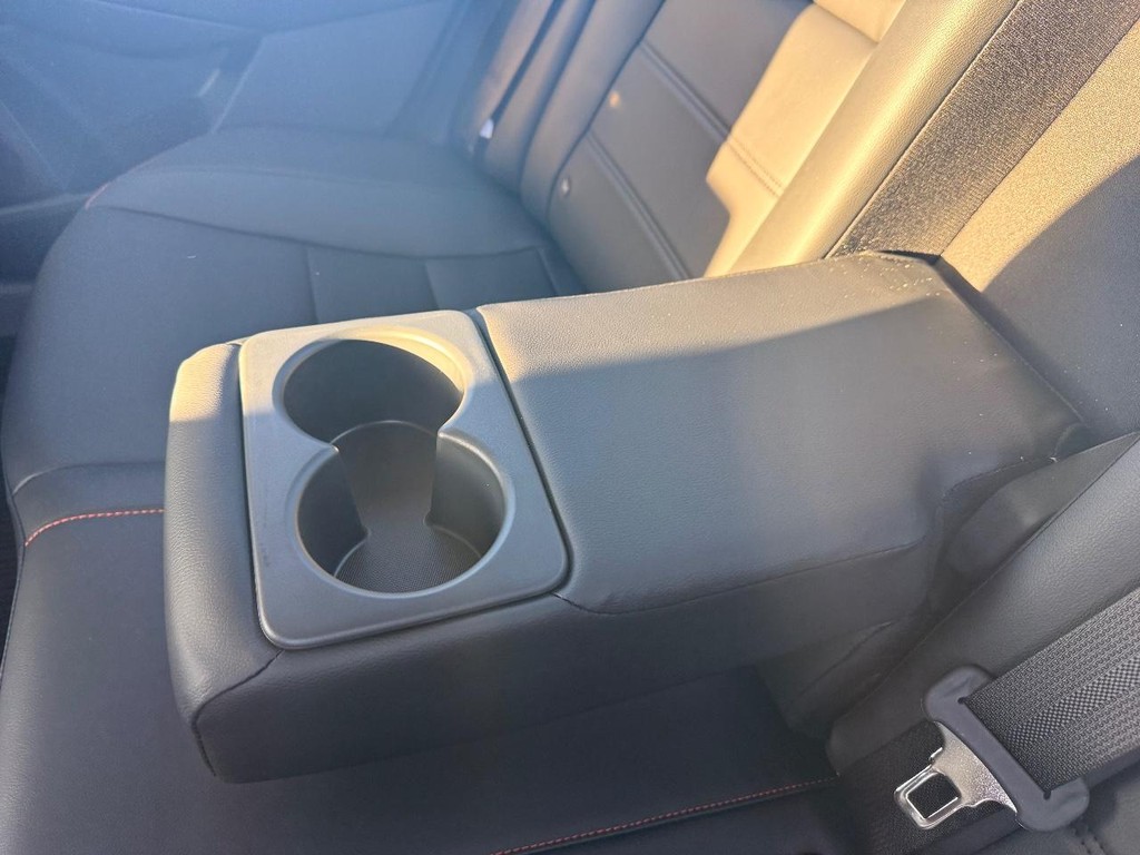 Nissan Sentra Vehicle Full-screen Gallery Image 22