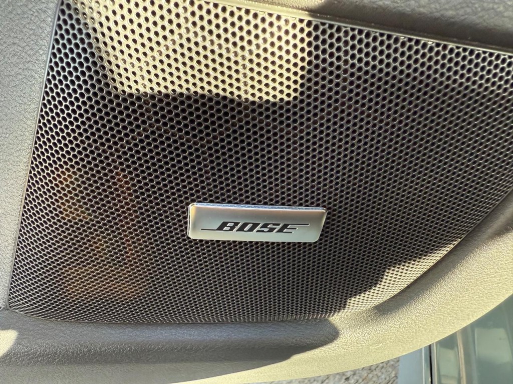 Nissan Sentra Vehicle Full-screen Gallery Image 12