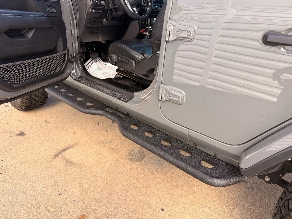 Jeep Wrangler 4xe Vehicle Full-screen Gallery Image 13