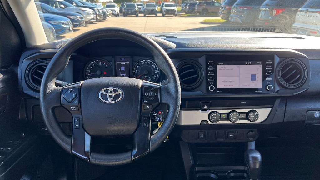 Toyota Tacoma 2WD Vehicle Full-screen Gallery Image 19