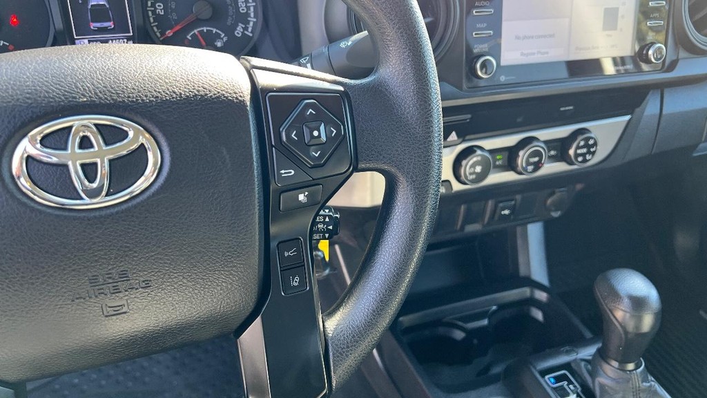 Toyota Tacoma 2WD Vehicle Full-screen Gallery Image 26