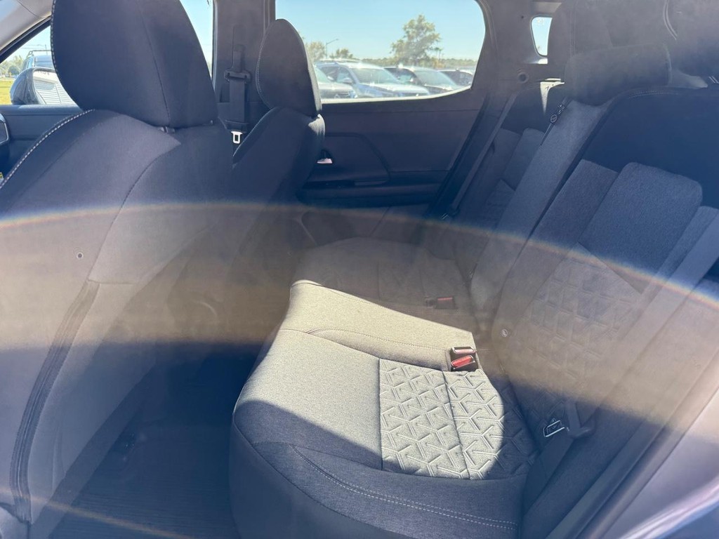 Nissan Kicks Vehicle Full-screen Gallery Image 10