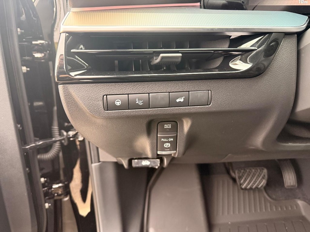 Nissan Murano Vehicle Full-screen Gallery Image 14