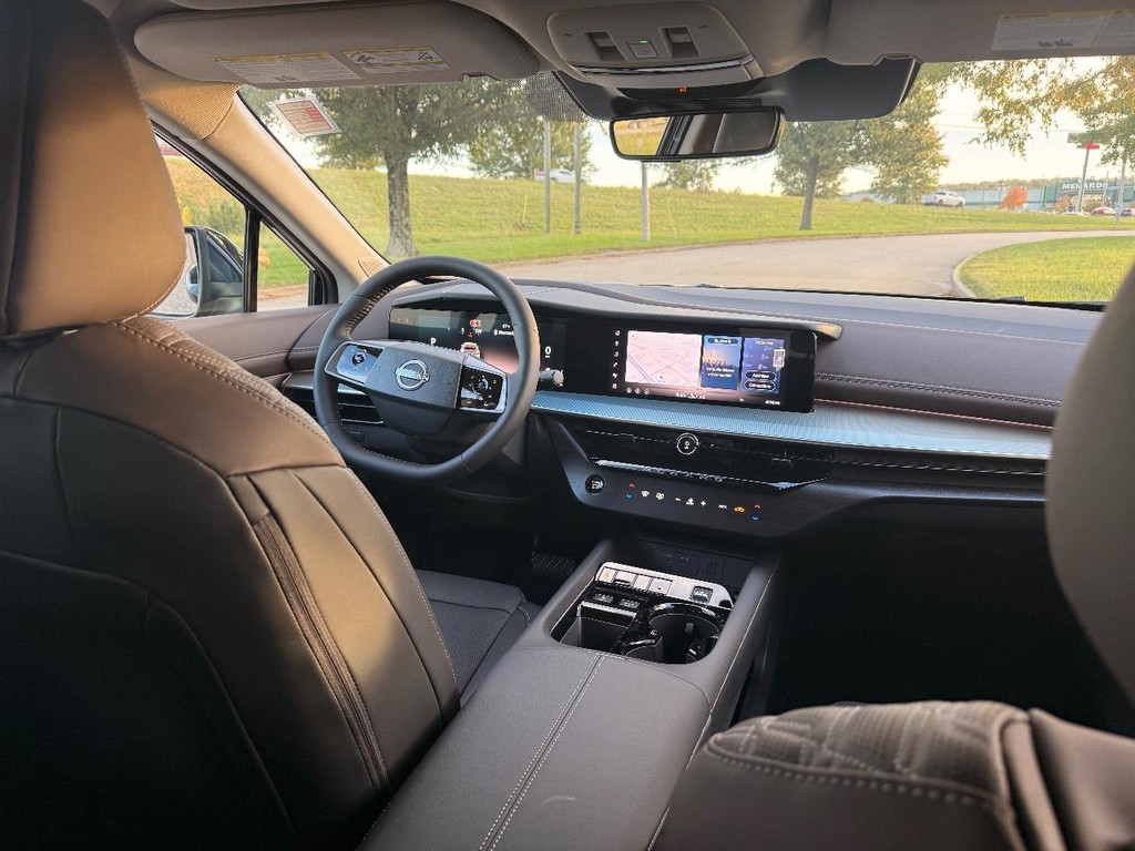 Nissan Murano Vehicle Full-screen Gallery Image 30