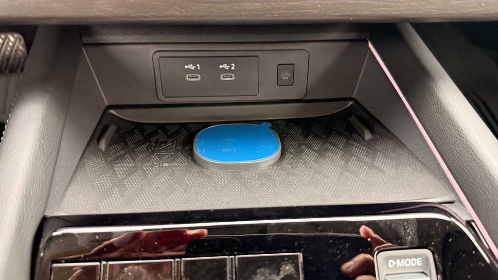 Nissan Murano Vehicle Full-screen Gallery Image 04