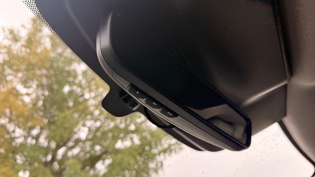 Nissan Murano Vehicle Full-screen Gallery Image 09