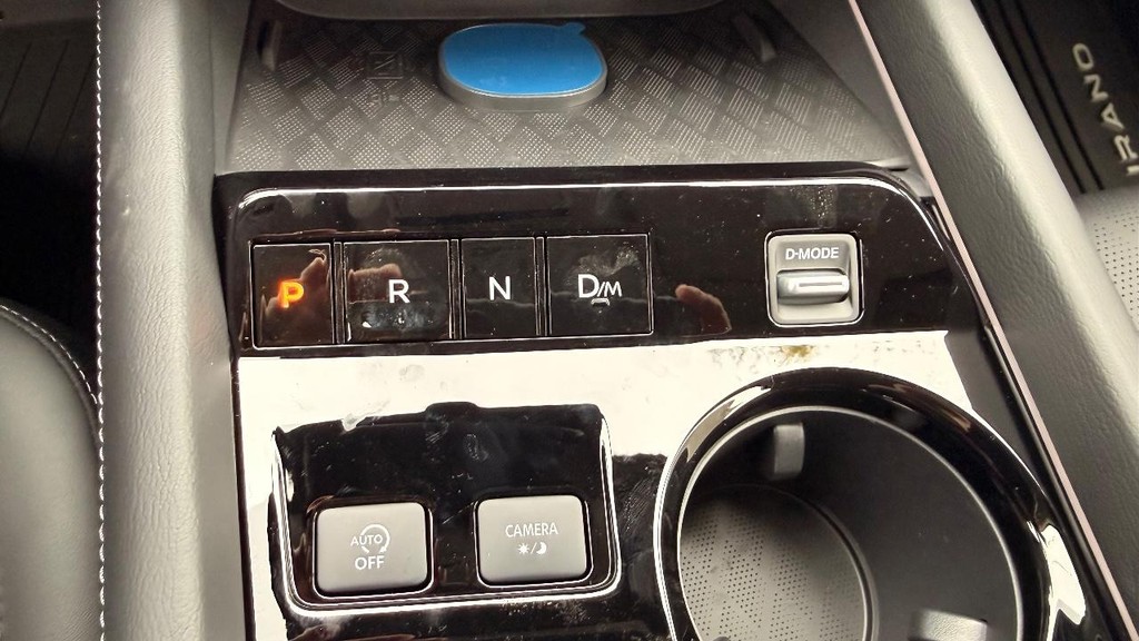 Nissan Murano Vehicle Full-screen Gallery Image 15