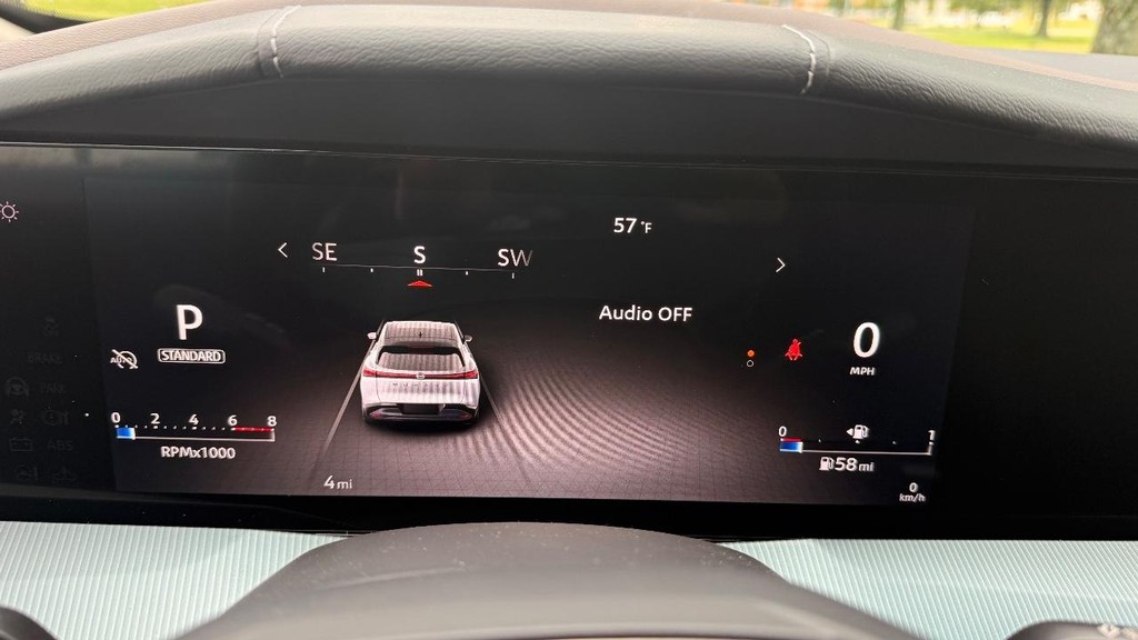 Nissan Murano Vehicle Full-screen Gallery Image 17