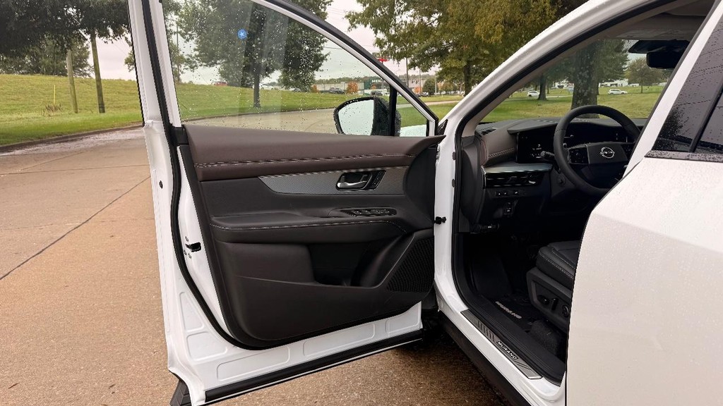 Nissan Murano Vehicle Full-screen Gallery Image 21