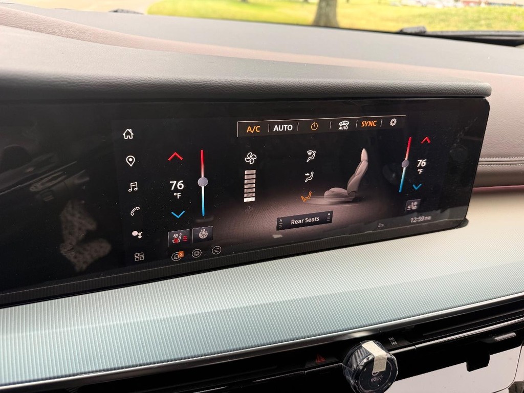 Nissan Murano Vehicle Full-screen Gallery Image 07