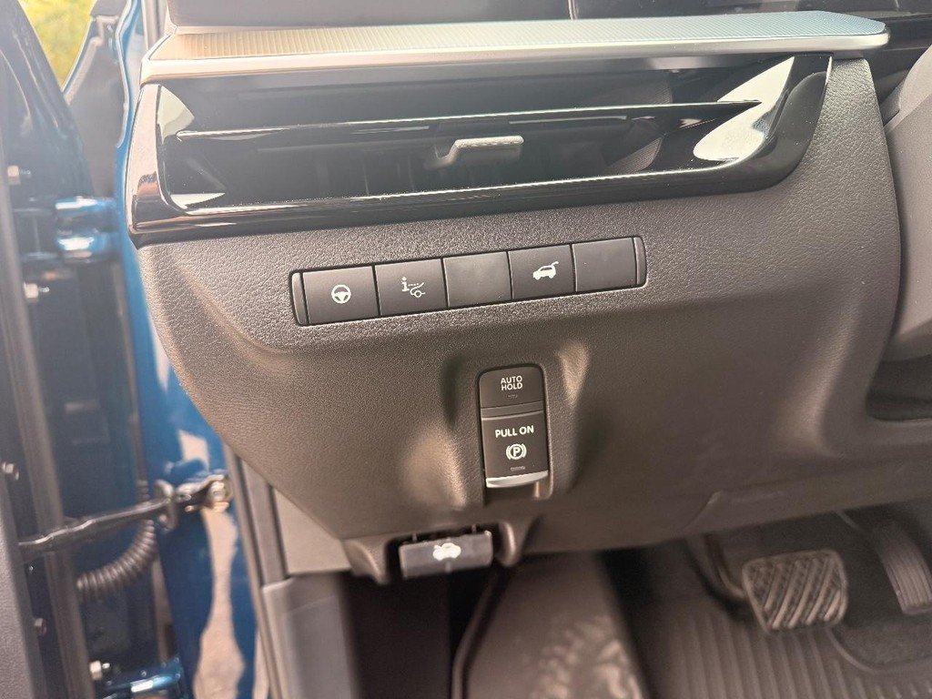 Nissan Murano Vehicle Full-screen Gallery Image 16