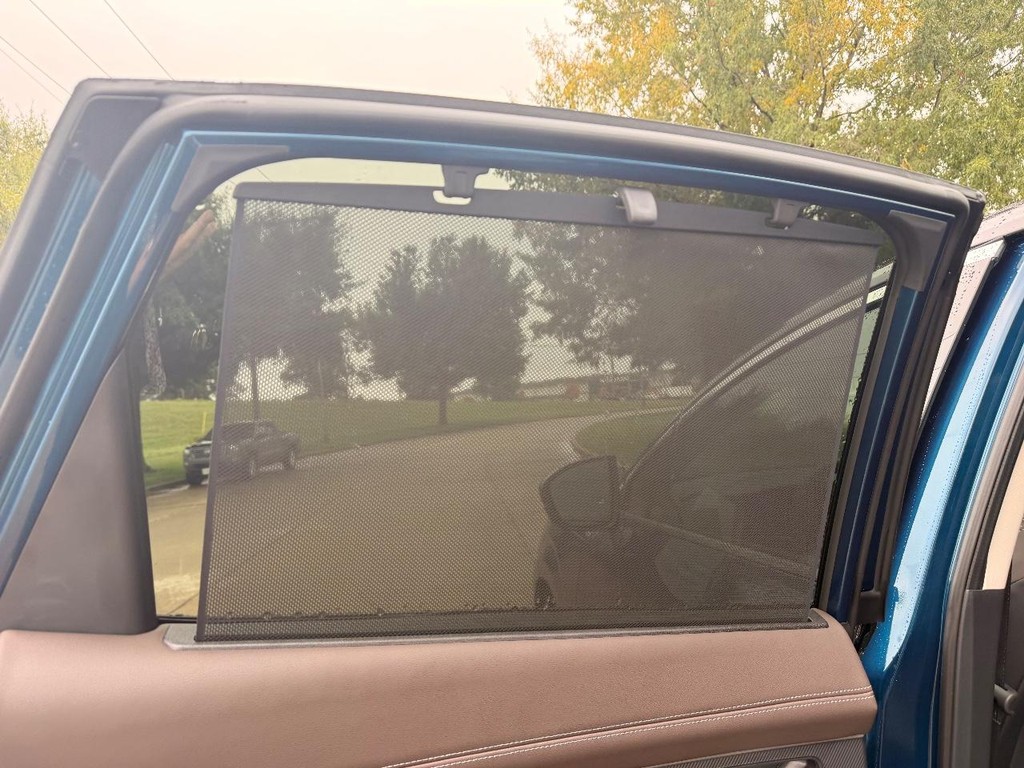 Nissan Murano Vehicle Full-screen Gallery Image 21