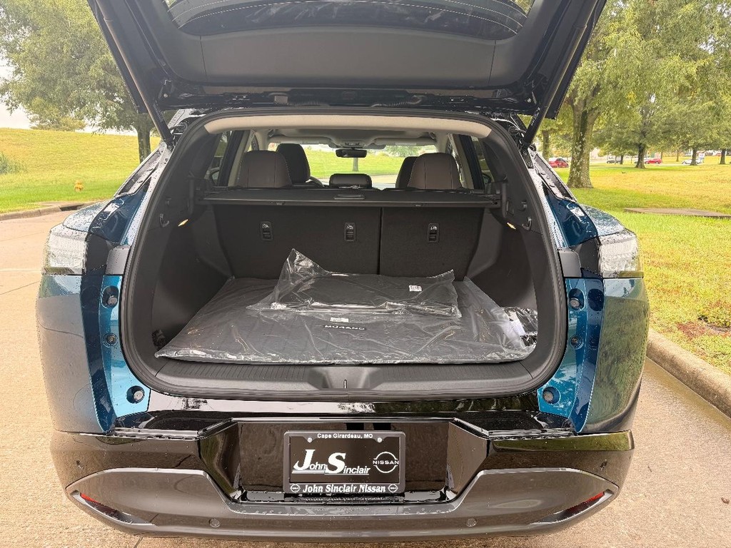 Nissan Murano Vehicle Full-screen Gallery Image 26