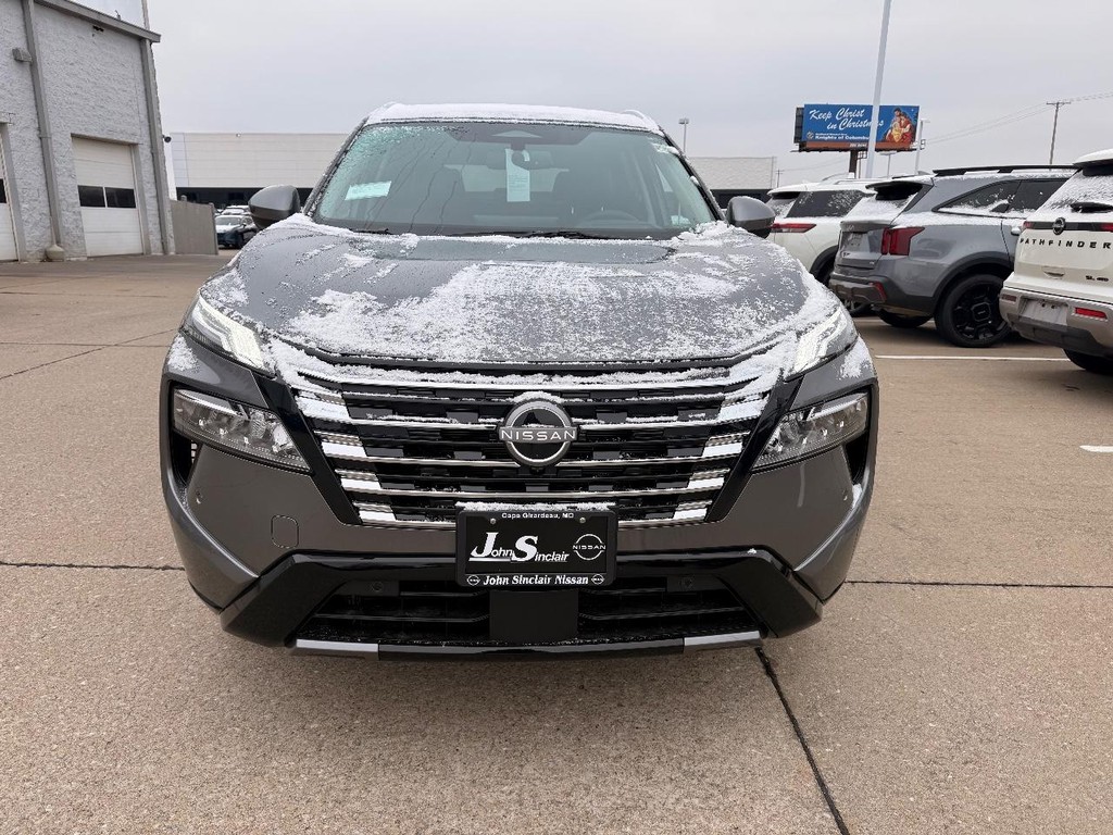 Nissan Rogue Vehicle Full-screen Gallery Image 30