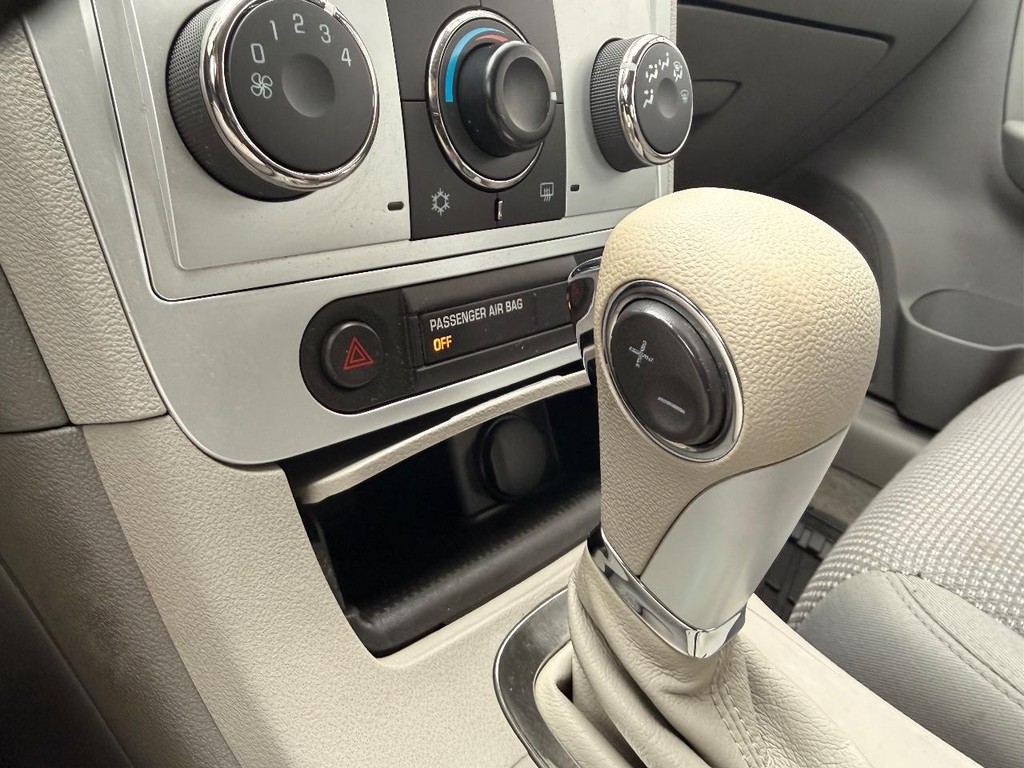 Chevrolet Malibu Vehicle Full-screen Gallery Image 04