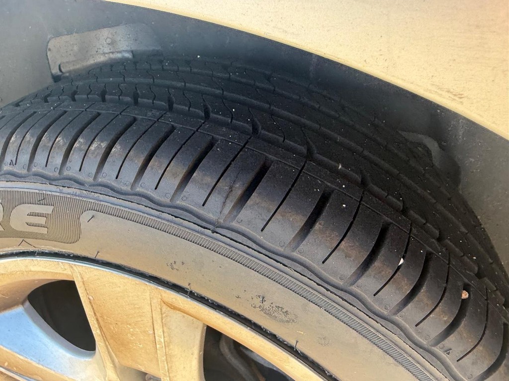 Chevrolet Malibu Vehicle Full-screen Gallery Image 06