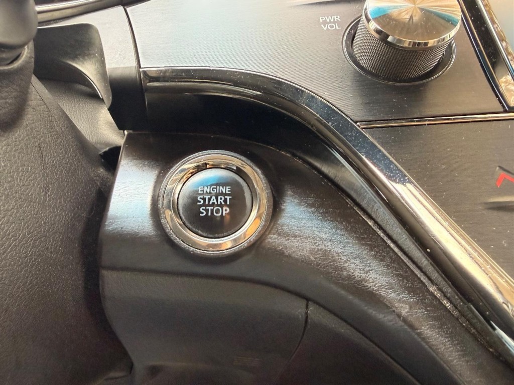 Toyota Avalon Vehicle Full-screen Gallery Image 05