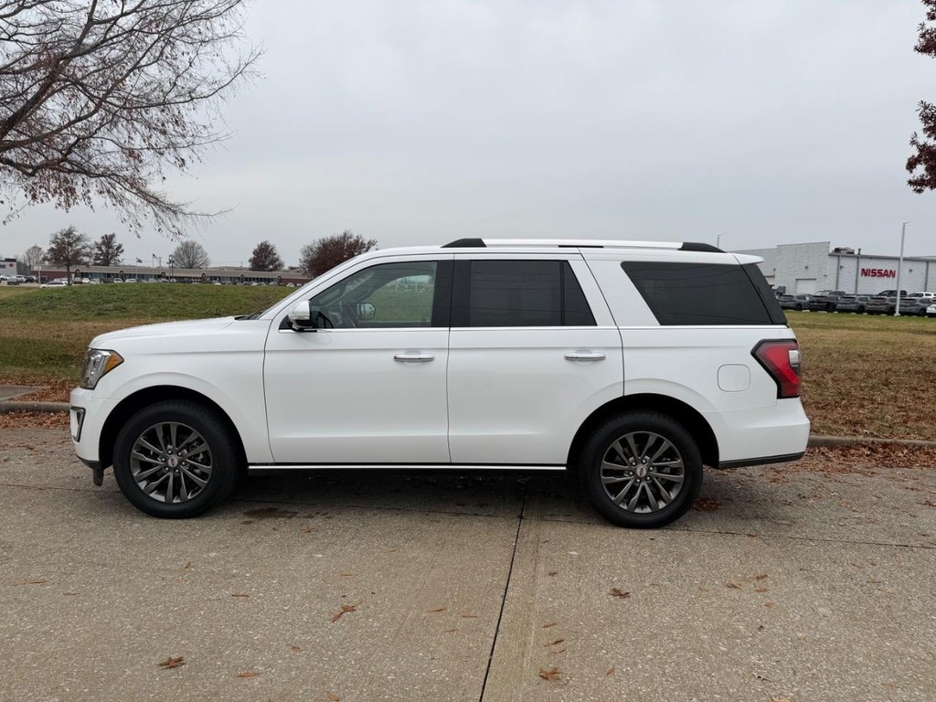 Ford Expedition Vehicle Full-screen Gallery Image 06