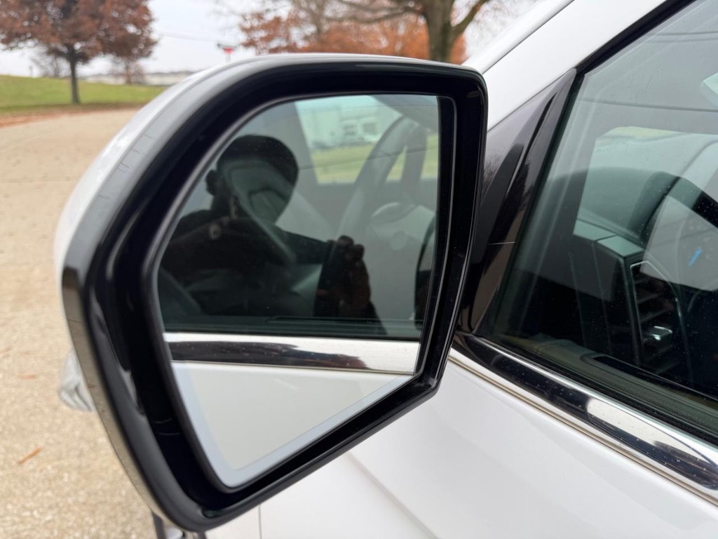 Ford Expedition Vehicle Full-screen Gallery Image 13