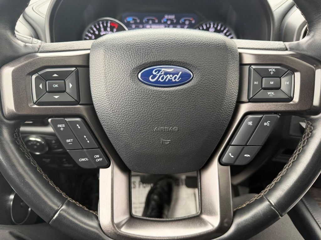 Ford Expedition Vehicle Full-screen Gallery Image 16