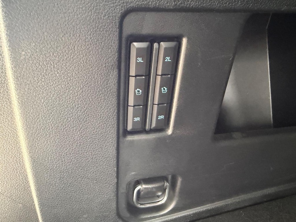 Ford Expedition Vehicle Full-screen Gallery Image 31