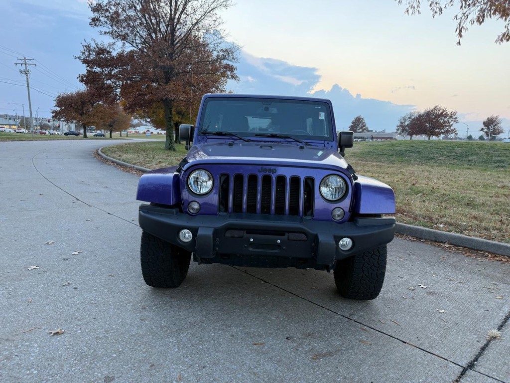 Jeep Wrangler Unlimited Vehicle Full-screen Gallery Image 02