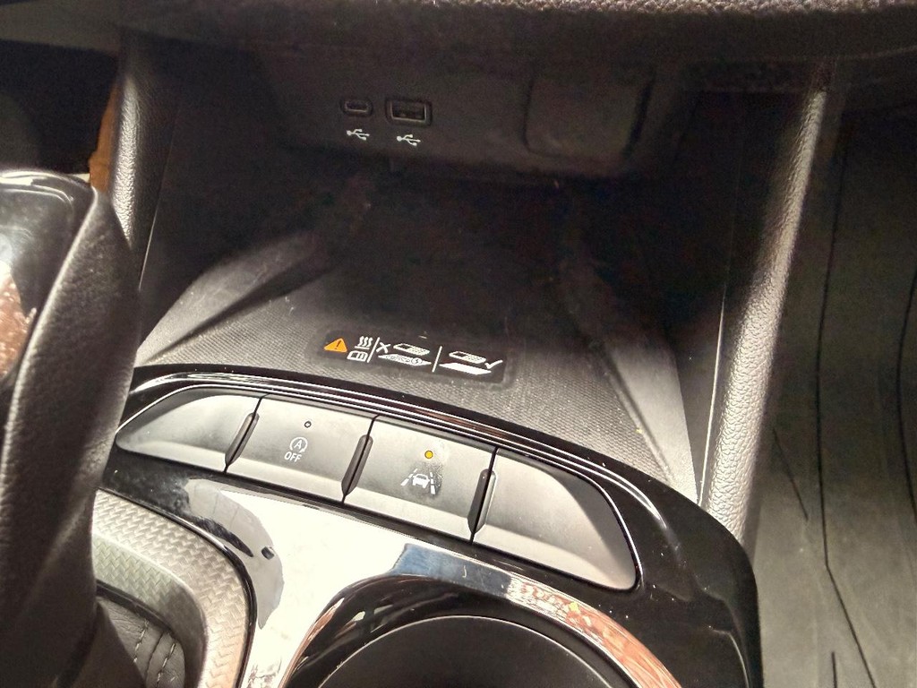 Buick Envista Vehicle Full-screen Gallery Image 07