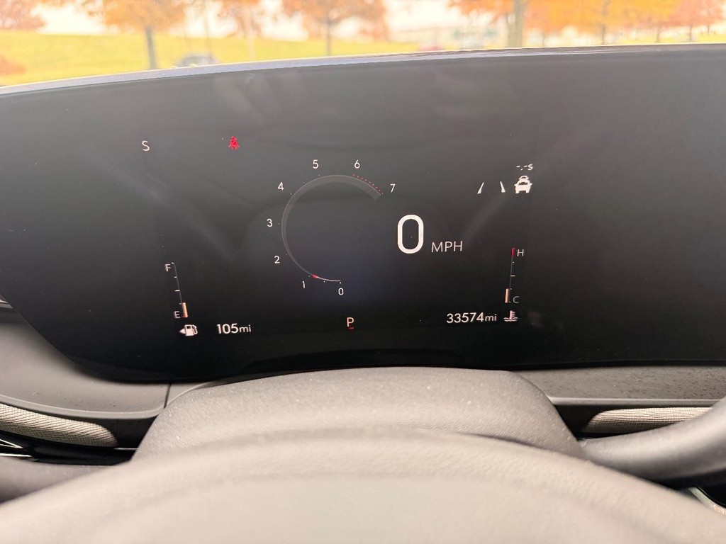 Buick Envista Vehicle Full-screen Gallery Image 09