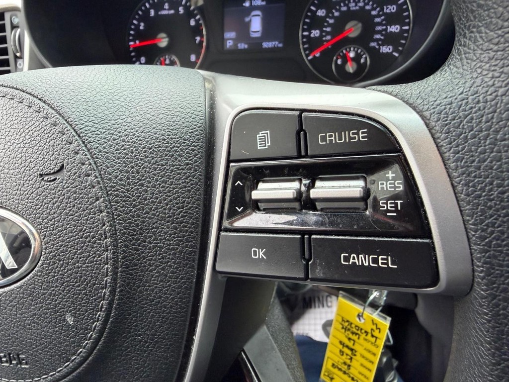 Kia Sorento Vehicle Full-screen Gallery Image 03