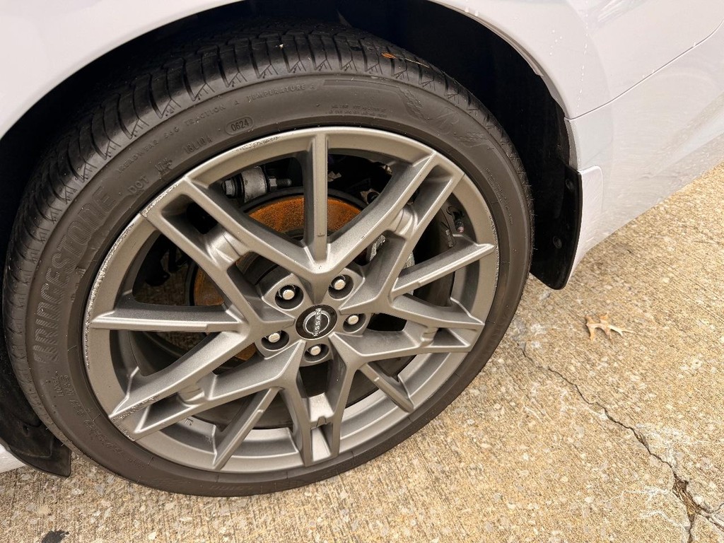 Nissan Altima Vehicle Full-screen Gallery Image 25