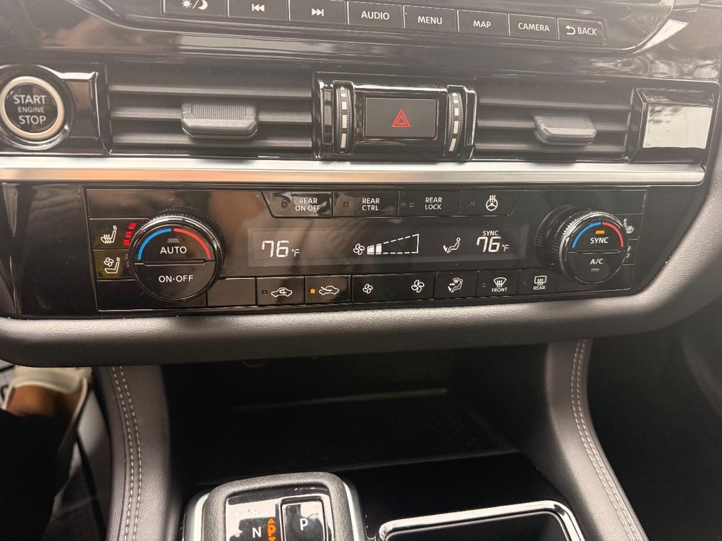 Nissan Pathfinder Vehicle Full-screen Gallery Image 20