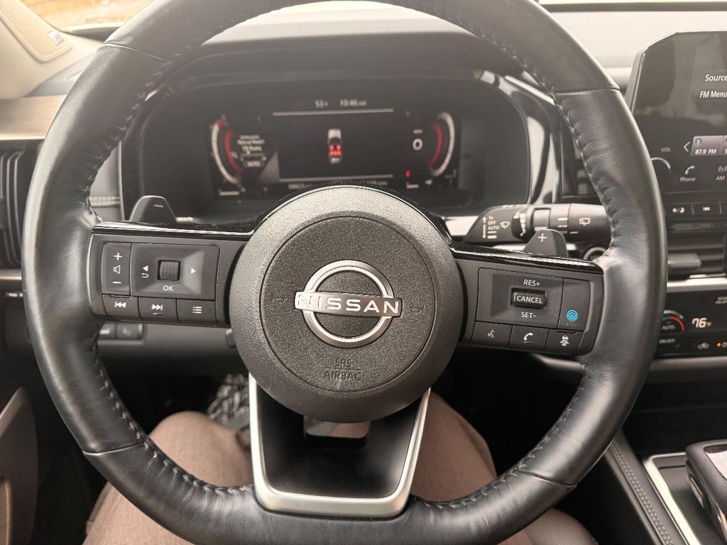 Nissan Pathfinder Vehicle Full-screen Gallery Image 23