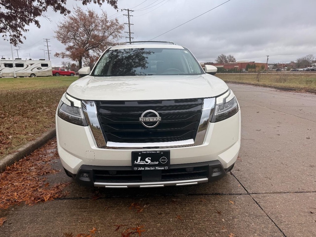 Nissan Pathfinder Vehicle Full-screen Gallery Image 43