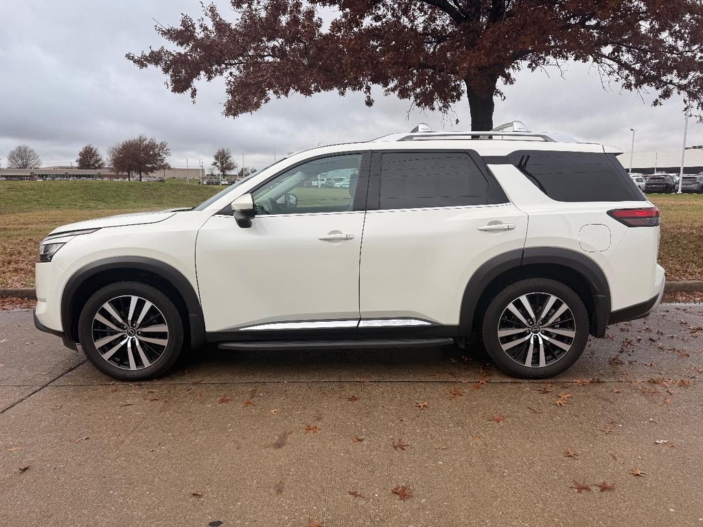 Nissan Pathfinder Vehicle Full-screen Gallery Image 44