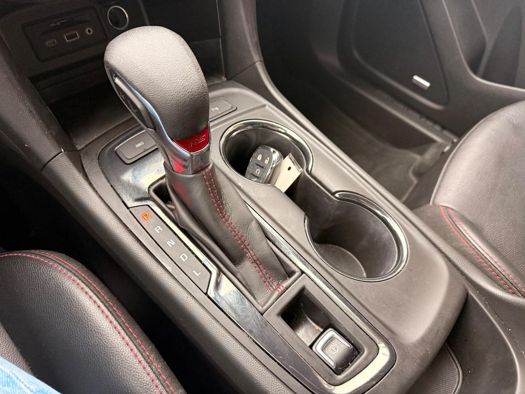 Chevrolet Equinox Vehicle Full-screen Gallery Image 05