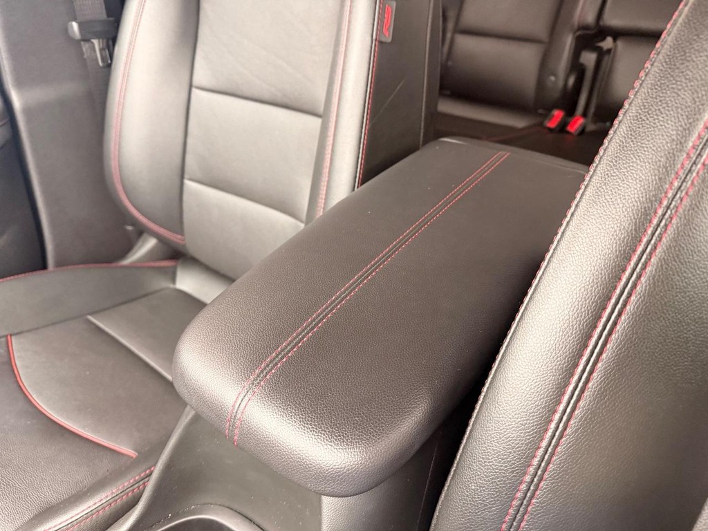 Chevrolet Equinox Vehicle Full-screen Gallery Image 06