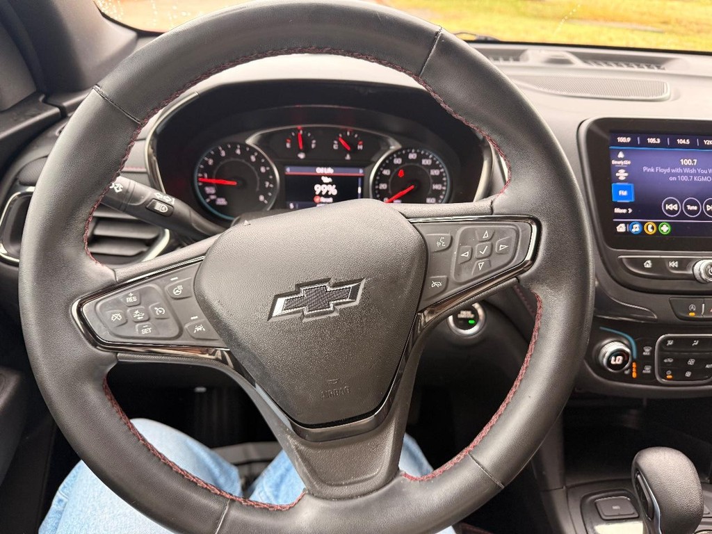 Chevrolet Equinox Vehicle Full-screen Gallery Image 11