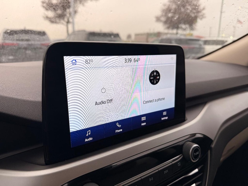 Ford Escape Vehicle Full-screen Gallery Image 09