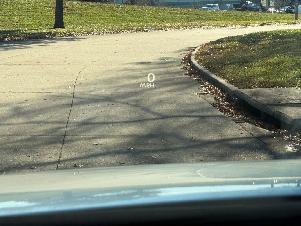 Nissan Murano Vehicle Full-screen Gallery Image 02