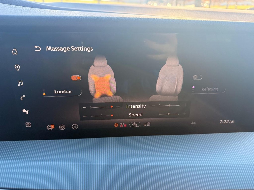 Nissan Murano Vehicle Full-screen Gallery Image 04