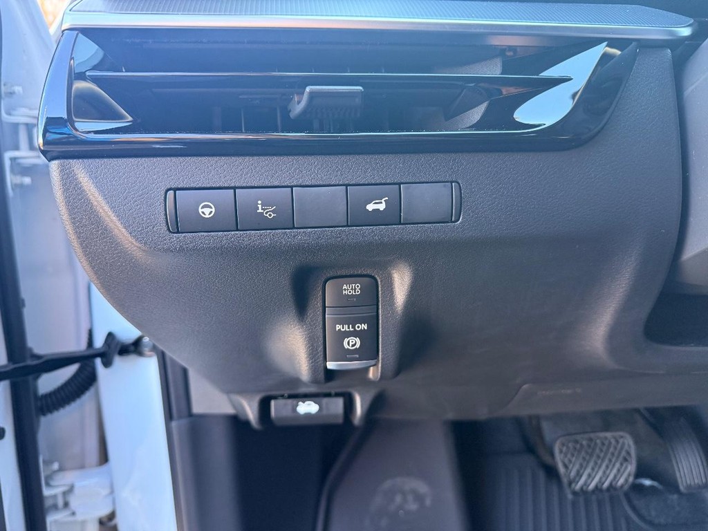 Nissan Murano Vehicle Full-screen Gallery Image 23