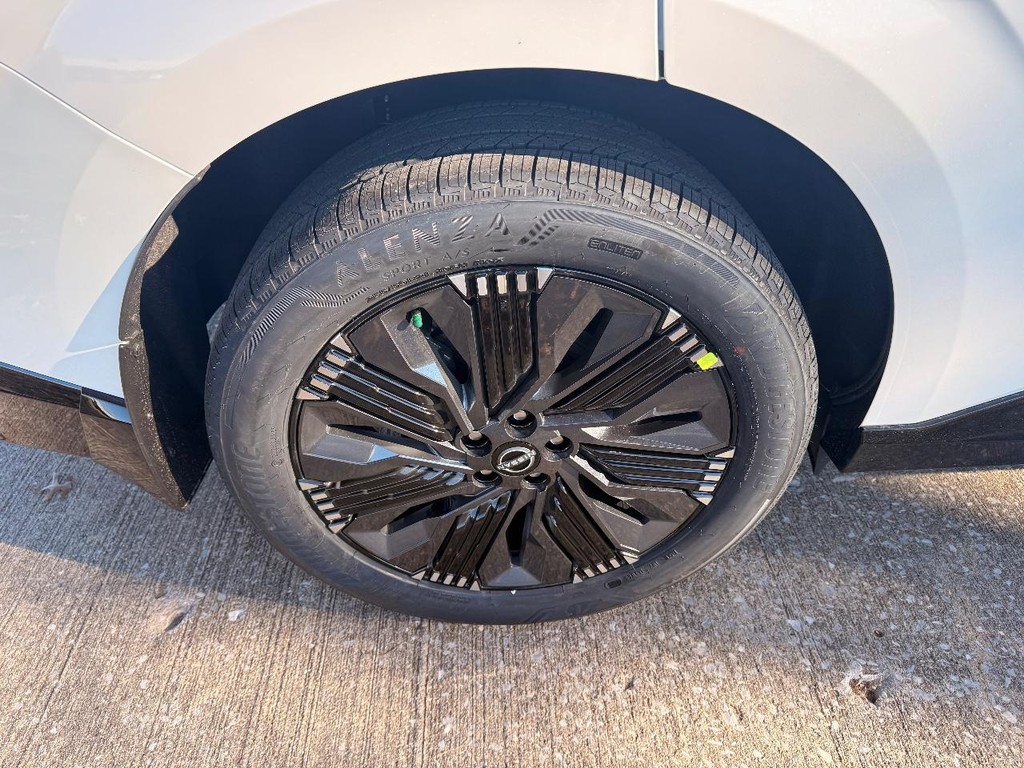 Nissan Murano Vehicle Full-screen Gallery Image 38