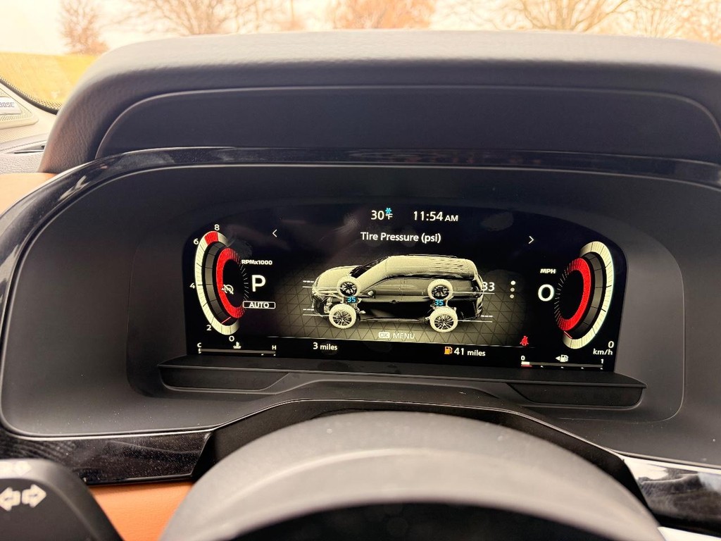 Nissan Pathfinder Vehicle Full-screen Gallery Image 07