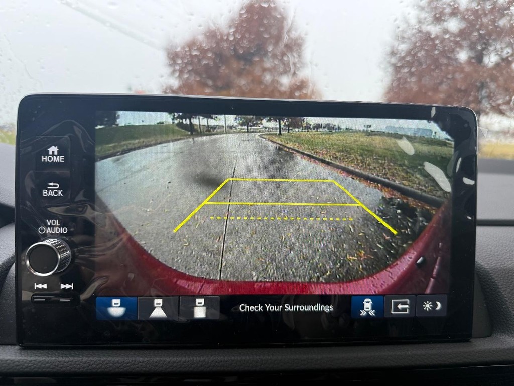 Honda CR-V Hybrid Vehicle Full-screen Gallery Image 07