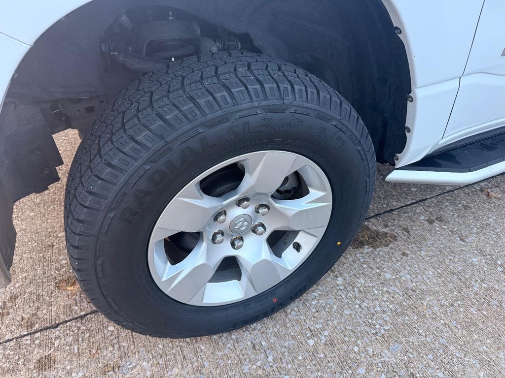 Ram 1500 Vehicle Full-screen Gallery Image 25