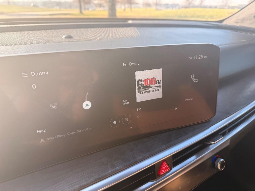 Kia Sorento Vehicle Full-screen Gallery Image 13