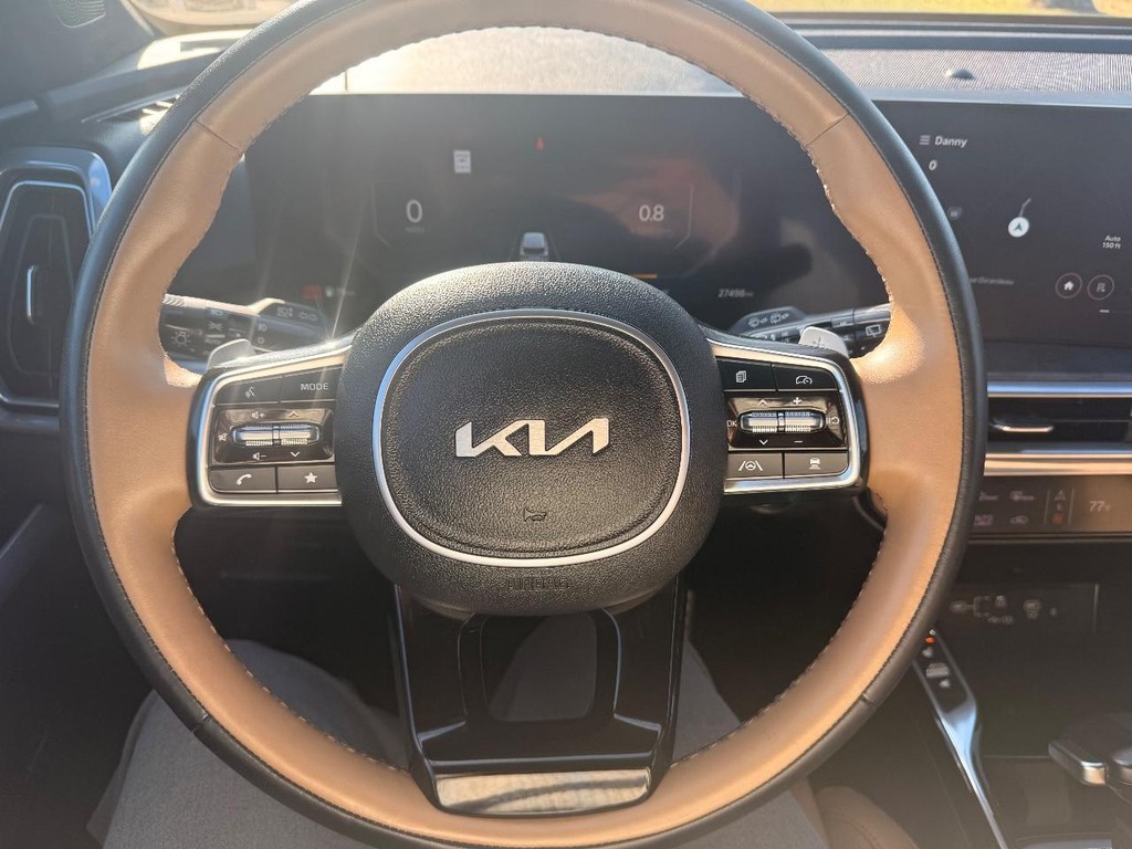 Kia Sorento Vehicle Full-screen Gallery Image 15