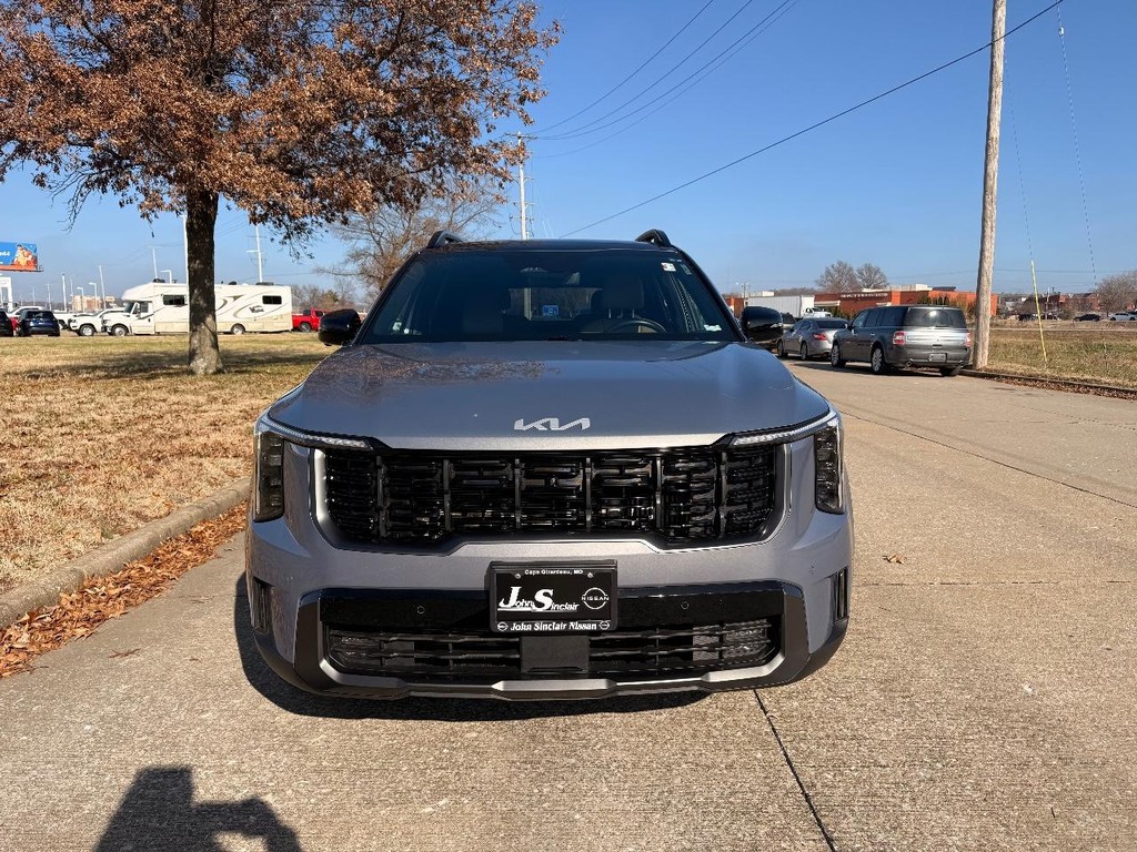 Kia Sorento Vehicle Full-screen Gallery Image 31