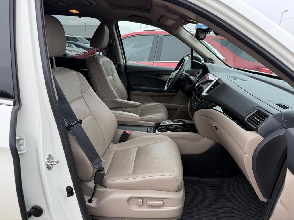 Honda Pilot Vehicle Full-screen Gallery Image 06