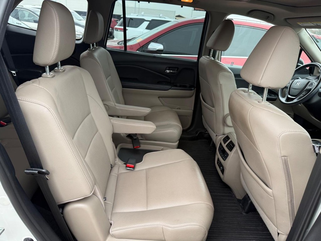 Honda Pilot Vehicle Full-screen Gallery Image 07